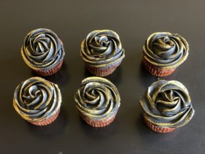 Black & Gold Cupcakes