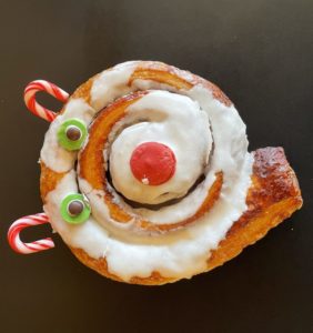 Reindeer Cinnamon roll- bakery
