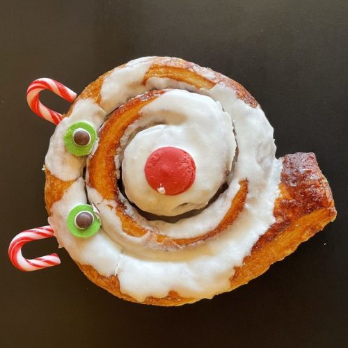 Reindeer Cinnamon roll- bakery